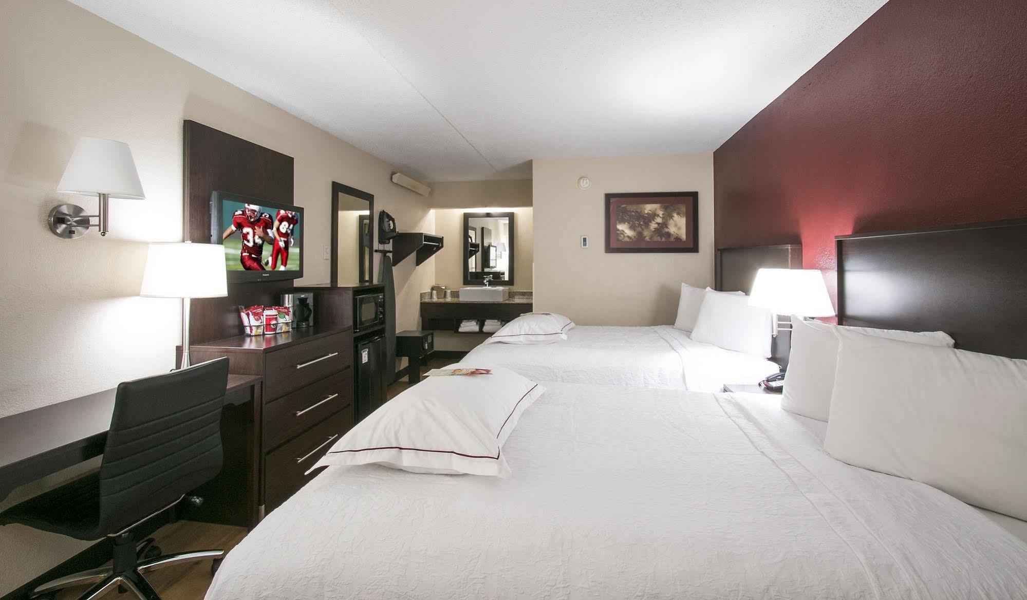 Red Roof Plus+ - U Of Michigan North Hotel 3*